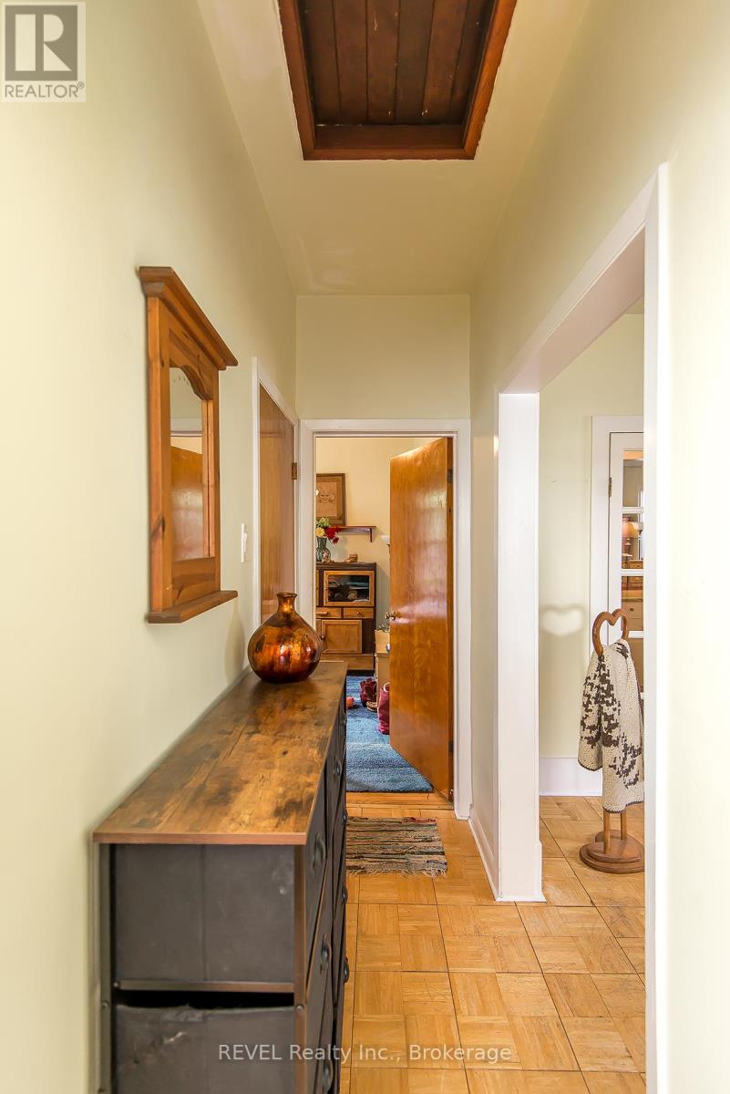 6510 Culp Street, Niagara Falls, Ontario  L2G 2C1 - Photo 11 - X12442609