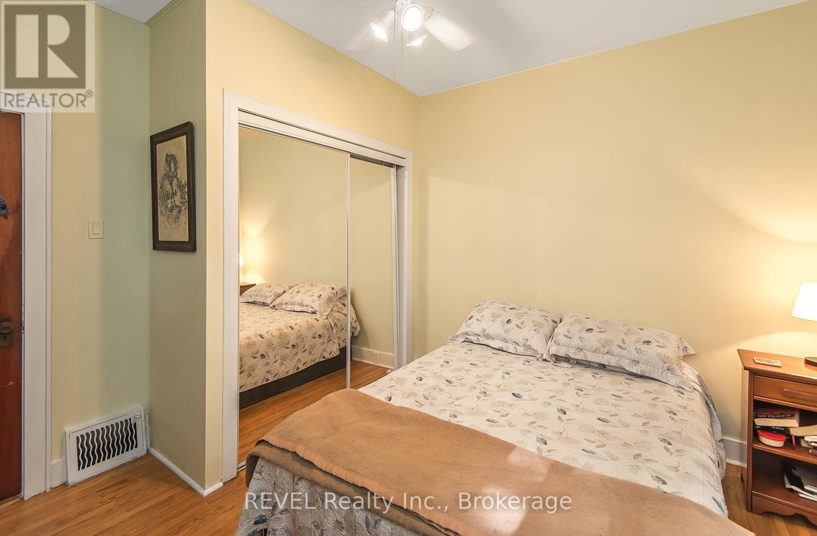 6510 Culp Street, Niagara Falls, Ontario  L2G 2C1 - Photo 13 - X12442609