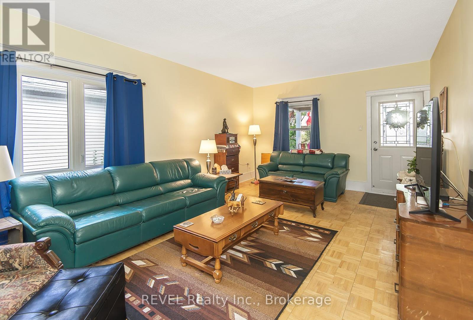 6510 Culp Street, Niagara Falls, Ontario  L2G 2C1 - Photo 3 - X12442609