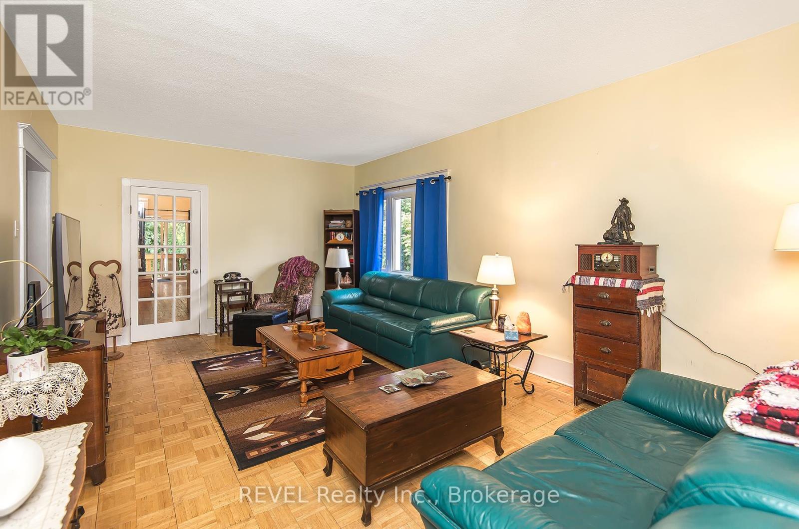 6510 Culp Street, Niagara Falls, Ontario  L2G 2C1 - Photo 4 - X12442609