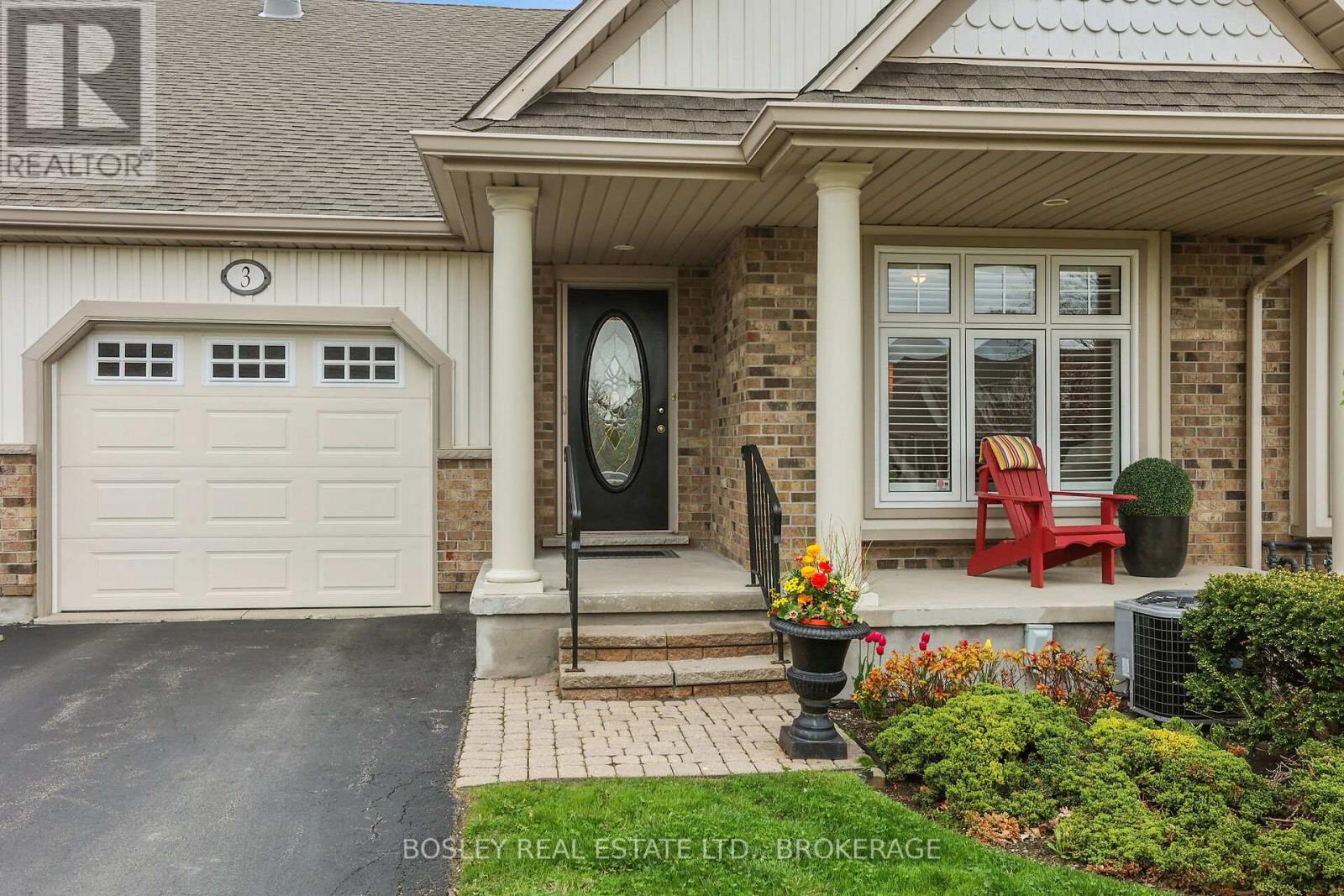 3 - 21 Loretta Drive W, Niagara-On-The-Lake, Ontario  L0S 1T0 - Photo 2 - X12442861