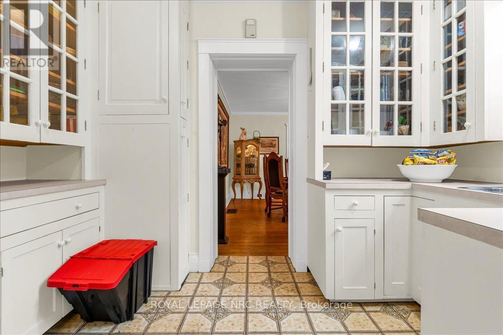 15 Trafalgar Street, St. Catharines, Ontario  L2R 3L9 - Photo 27 - X12443497