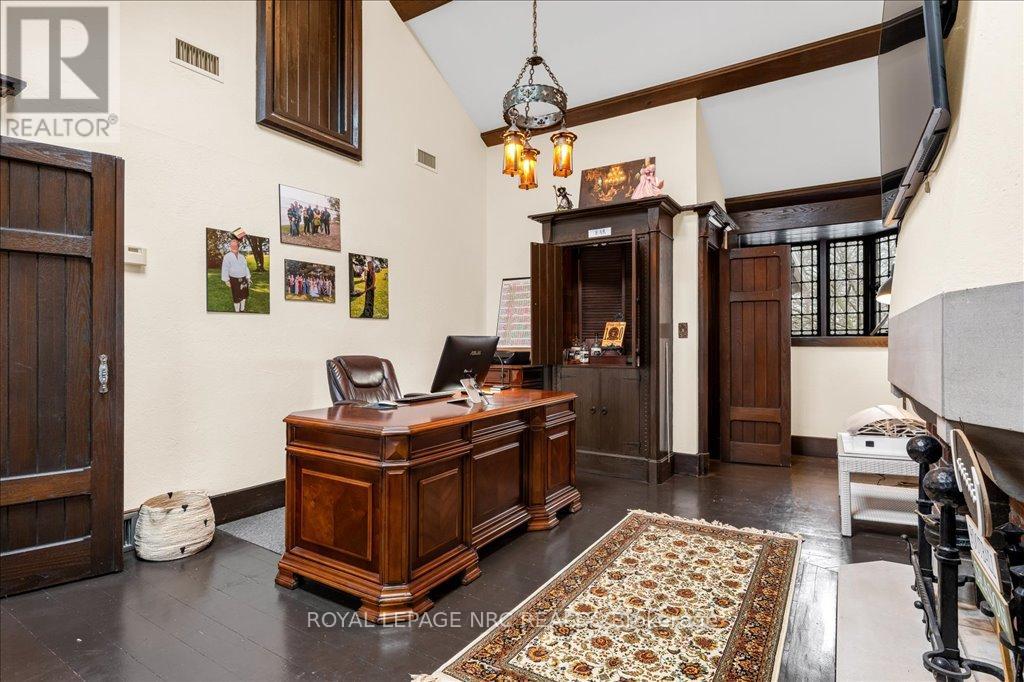 15 Trafalgar Street, St. Catharines, Ontario  L2R 3L9 - Photo 44 - X12443497