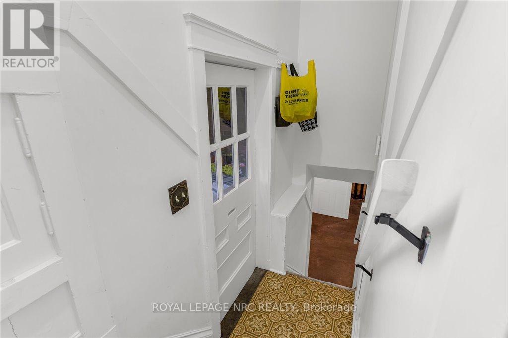 15 Trafalgar Street, St. Catharines, Ontario  L2R 3L9 - Photo 49 - X12443497