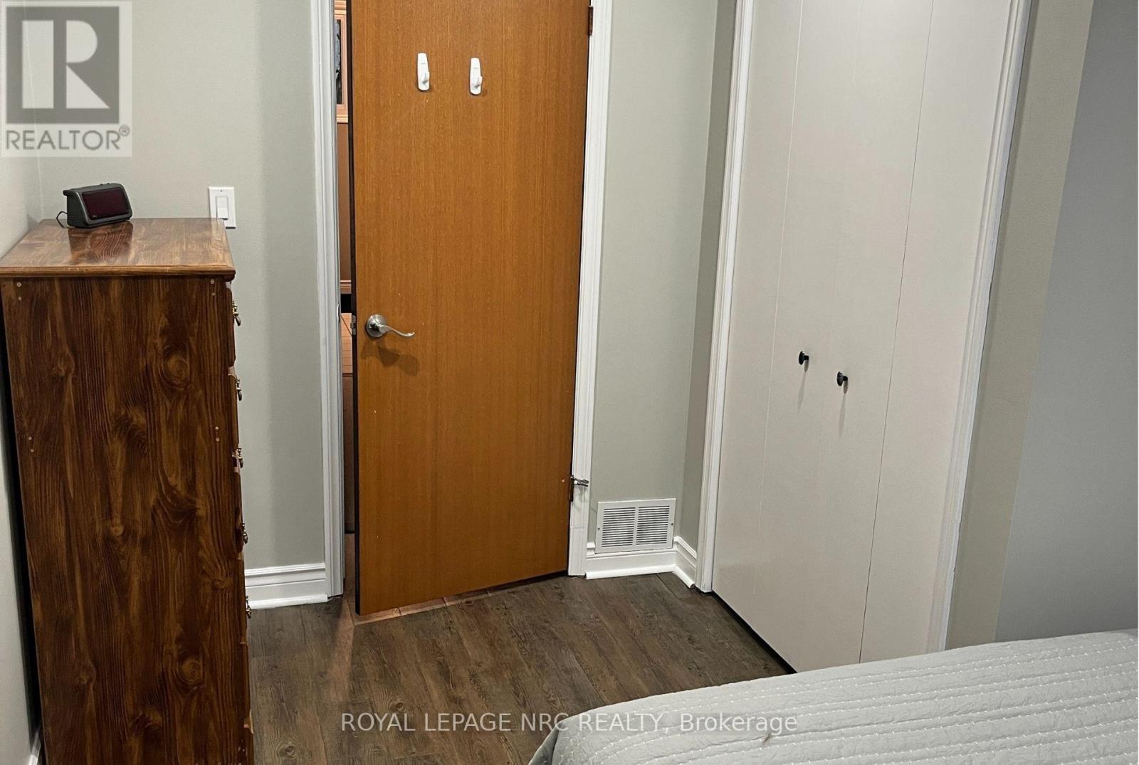 61 Prince Philip Drive, St. Catharines, Ontario  L2N 3H9 - Photo 5 - X12443626