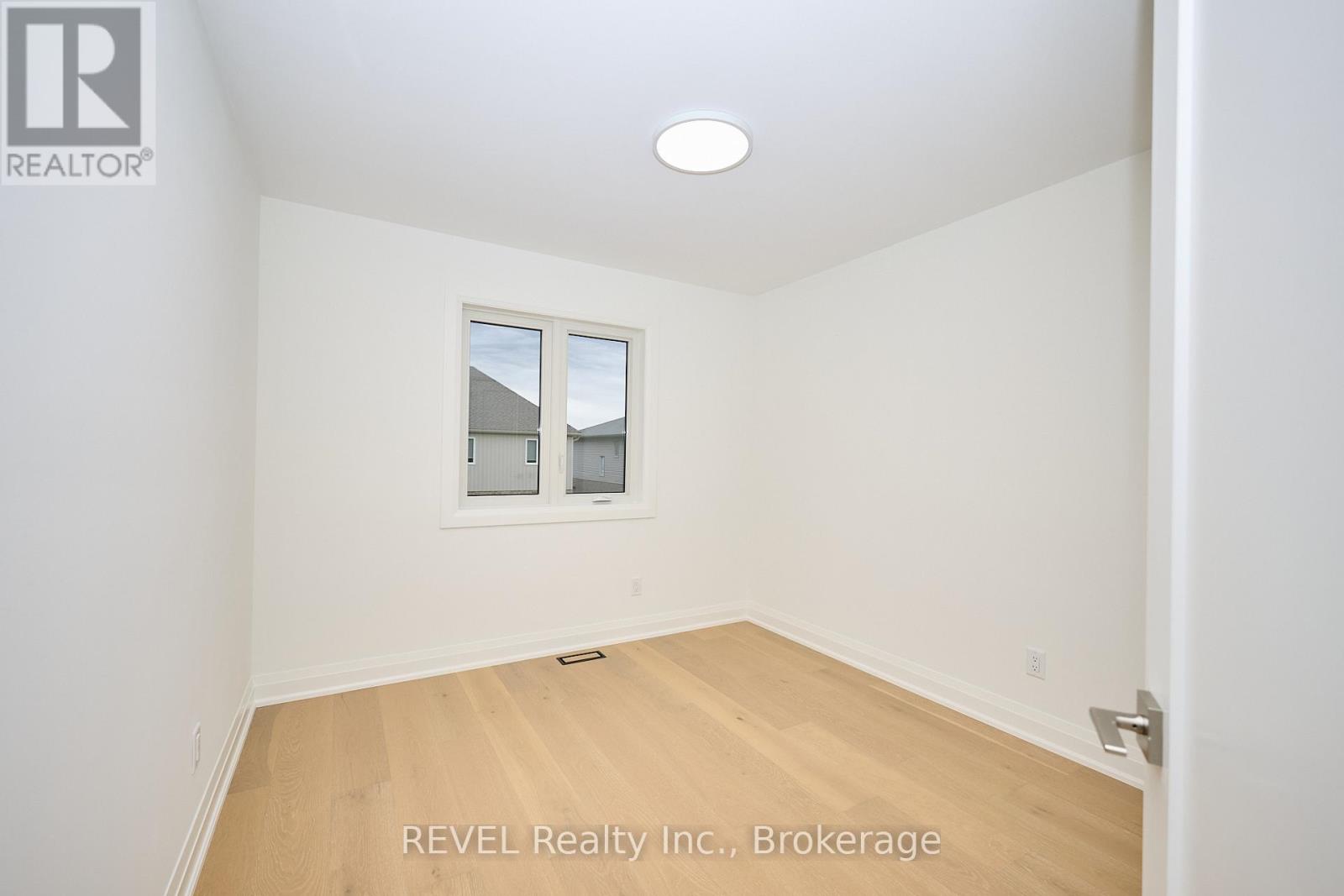 7437 Matteo Drive, Niagara Falls, Ontario  L2H 3T3 - Photo 20 - X12443954