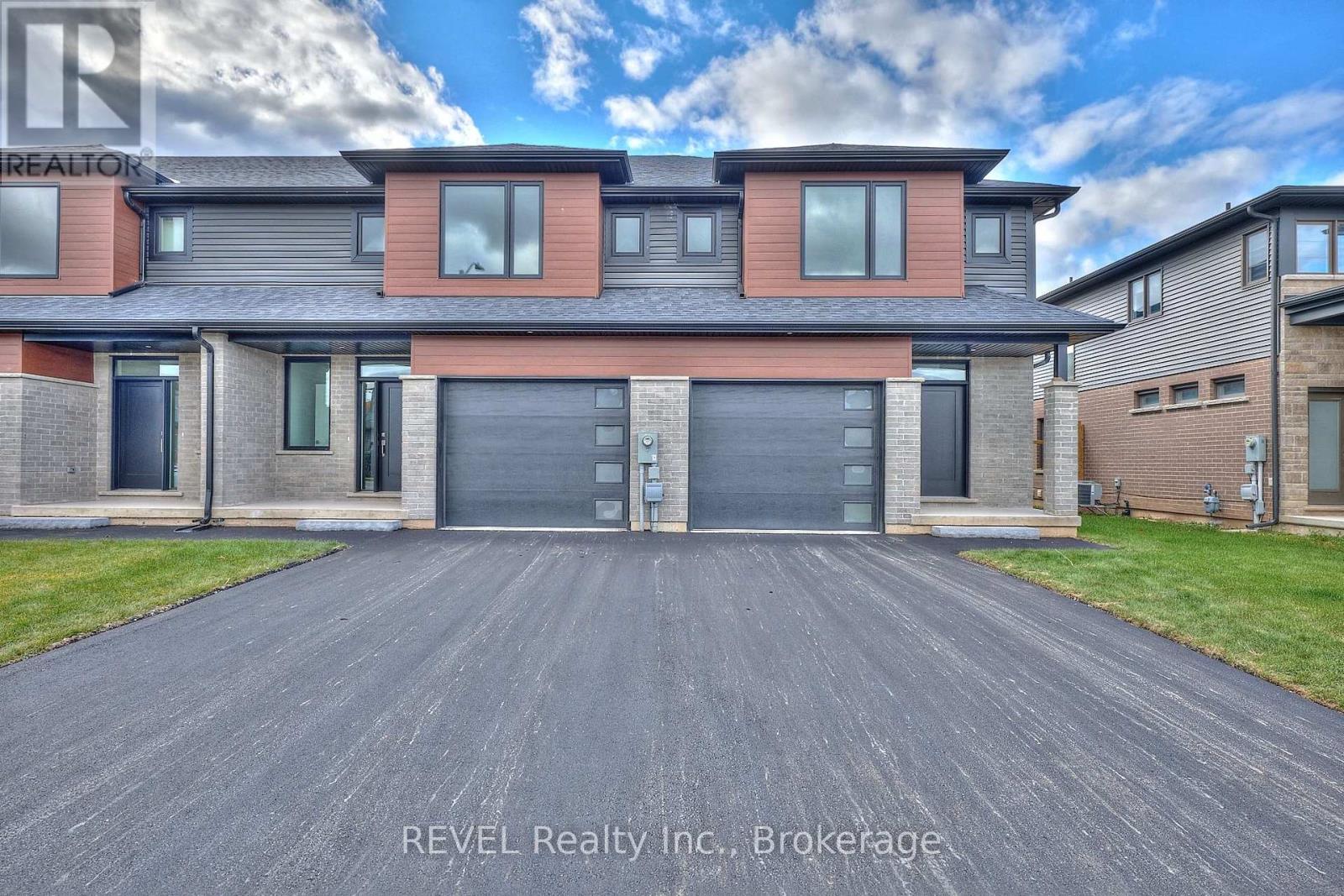 7437 Matteo Drive, Niagara Falls, Ontario  L2H 3T3 - Photo 3 - X12443954