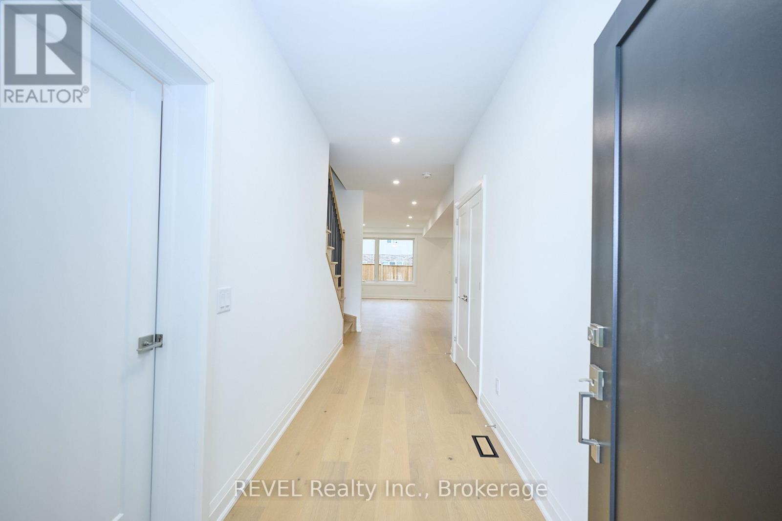 7437 Matteo Drive, Niagara Falls, Ontario  L2H 3T3 - Photo 7 - X12443954