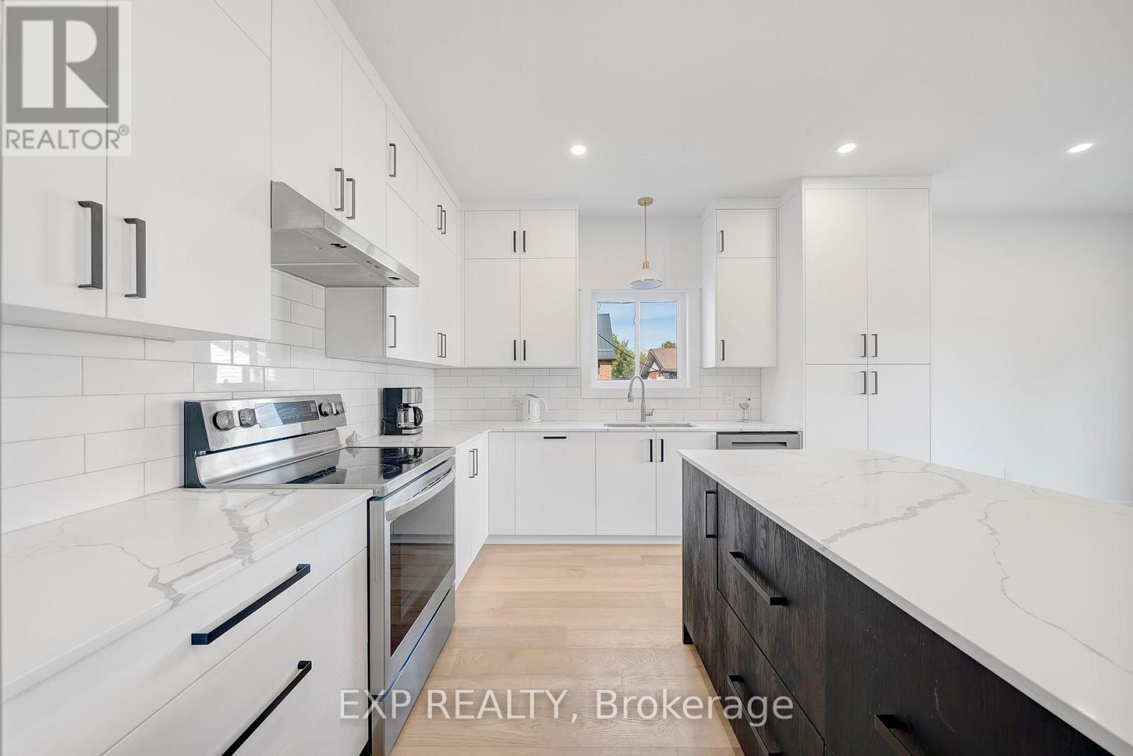 210 Morton Street, Thorold, Ontario  L2V 1C7 - Photo 5 - X12444205