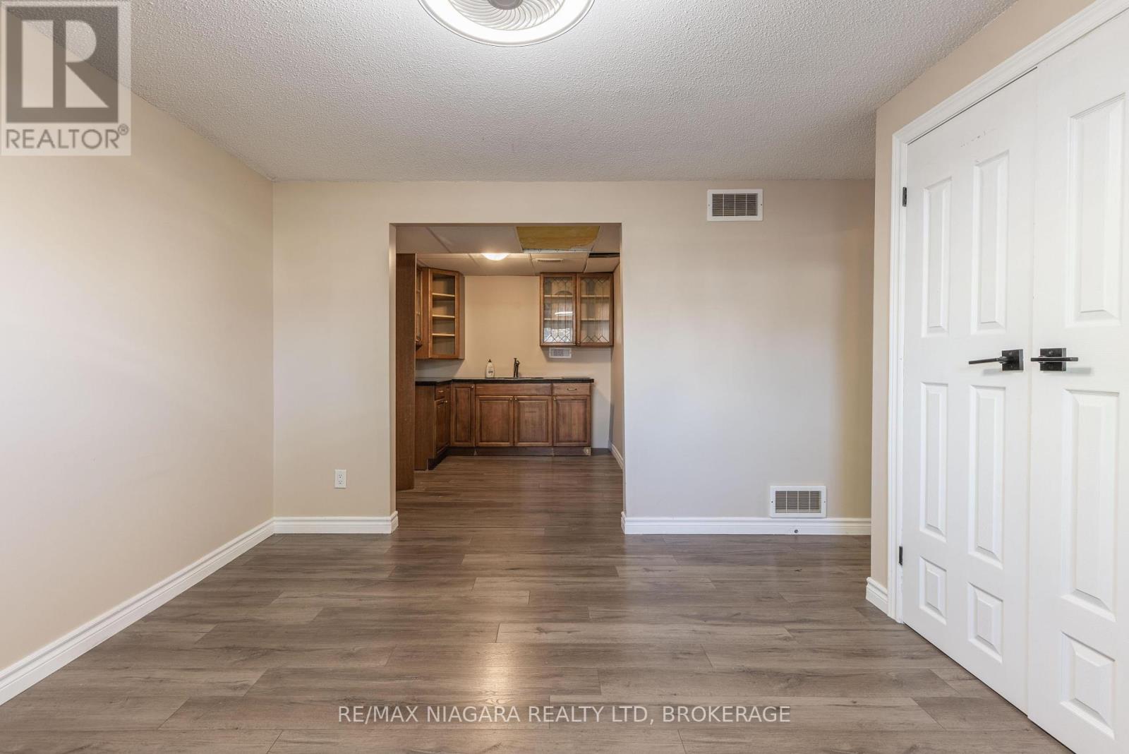 44 Maple Leaf Avenue S, Fort Erie, Ontario  L0S 1N0 - Photo 20 - X12445063