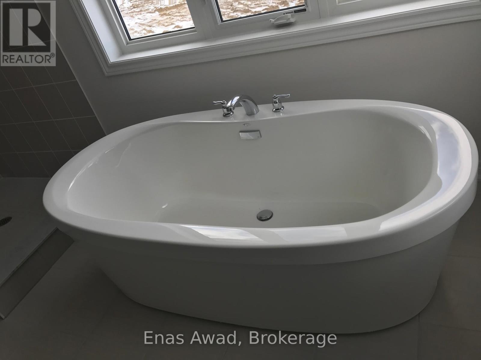 968 Green Street, Innisfil, Ontario  L0L 1W0 - Photo 15 - N12445132