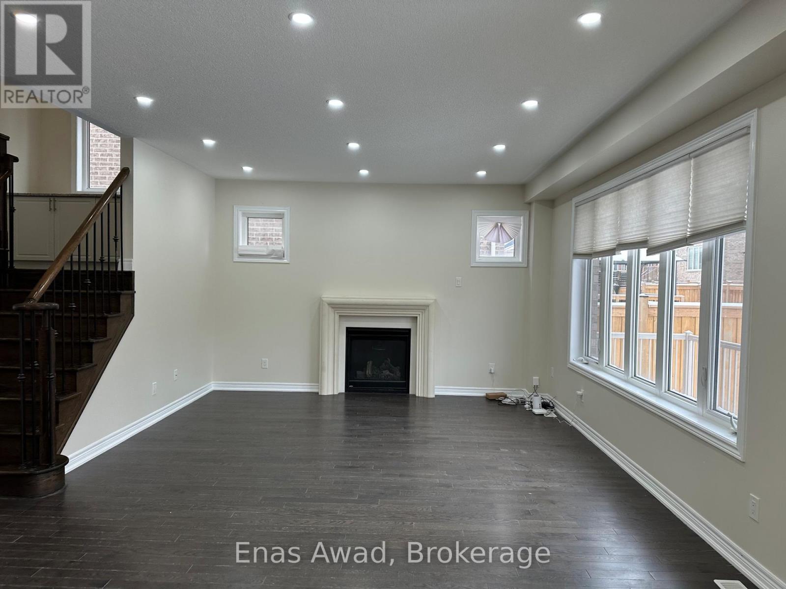 968 Green Street, Innisfil, Ontario  L0L 1W0 - Photo 43 - N12445132