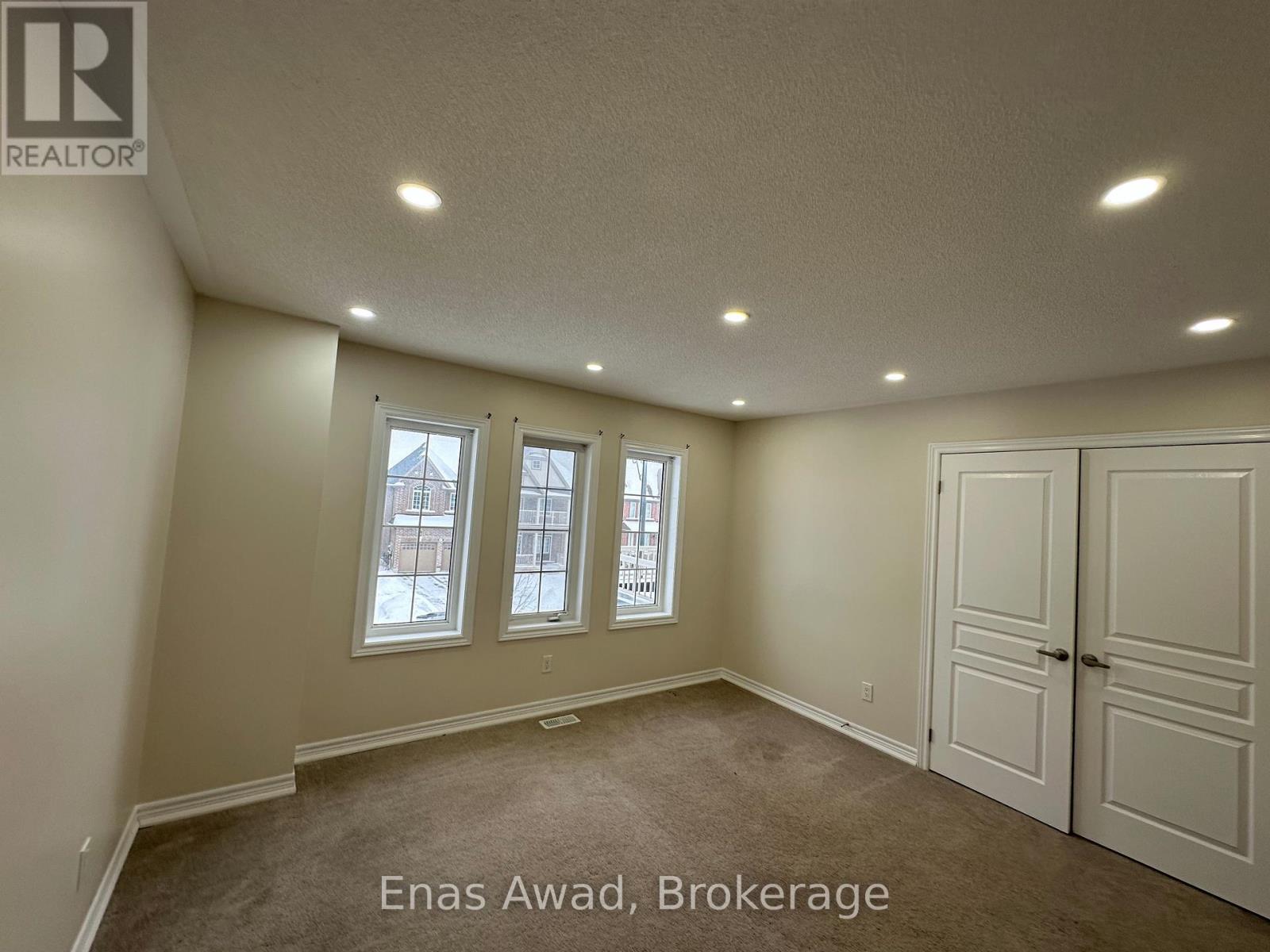 968 Green Street, Innisfil, Ontario  L0L 1W0 - Photo 45 - N12445132