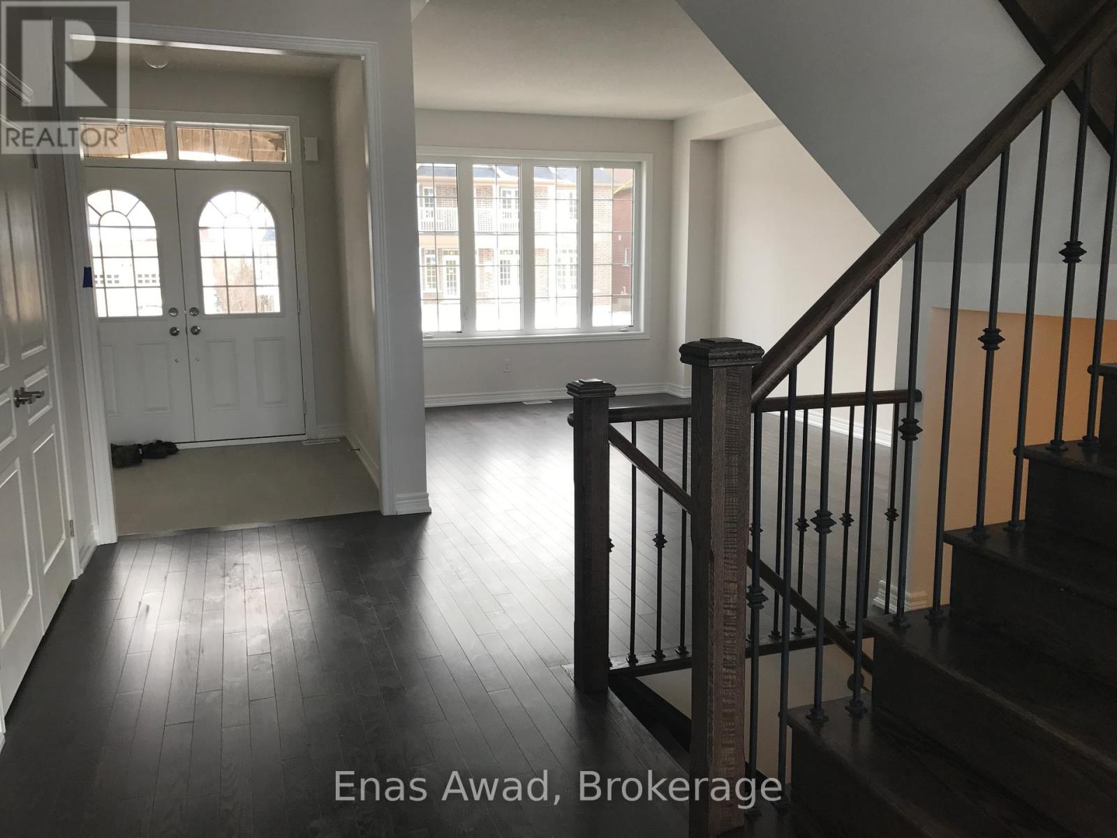 968 Green Street, Innisfil, Ontario  L0L 1W0 - Photo 7 - N12445132