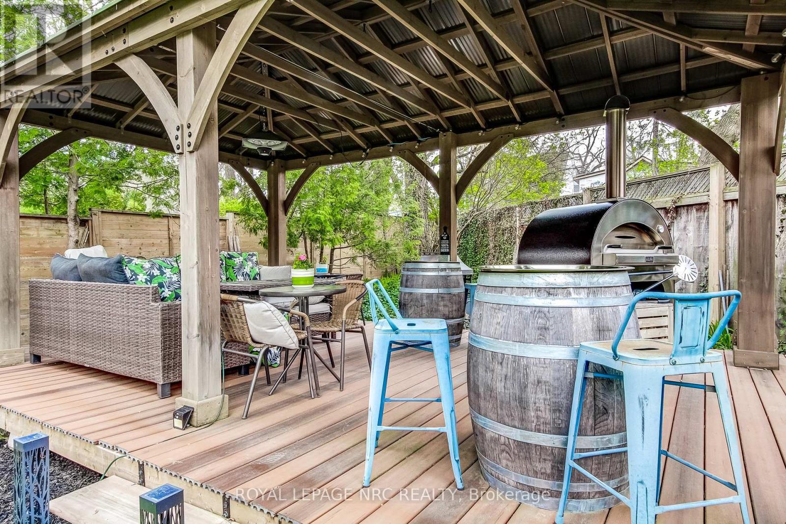 330 Gate Street, Niagara-On-The-Lake, Ontario  L0S 1J0 - Photo 38 - X12445194