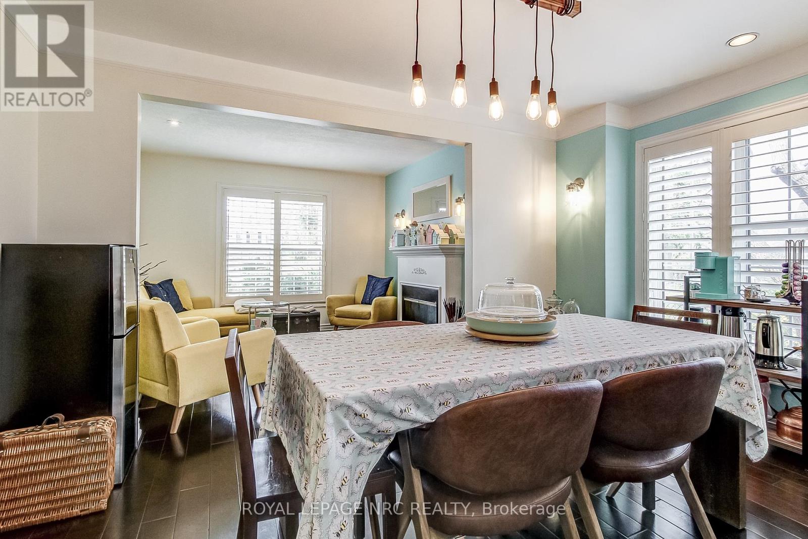 330 Gate Street, Niagara-On-The-Lake, Ontario  L0S 1J0 - Photo 4 - X12445194