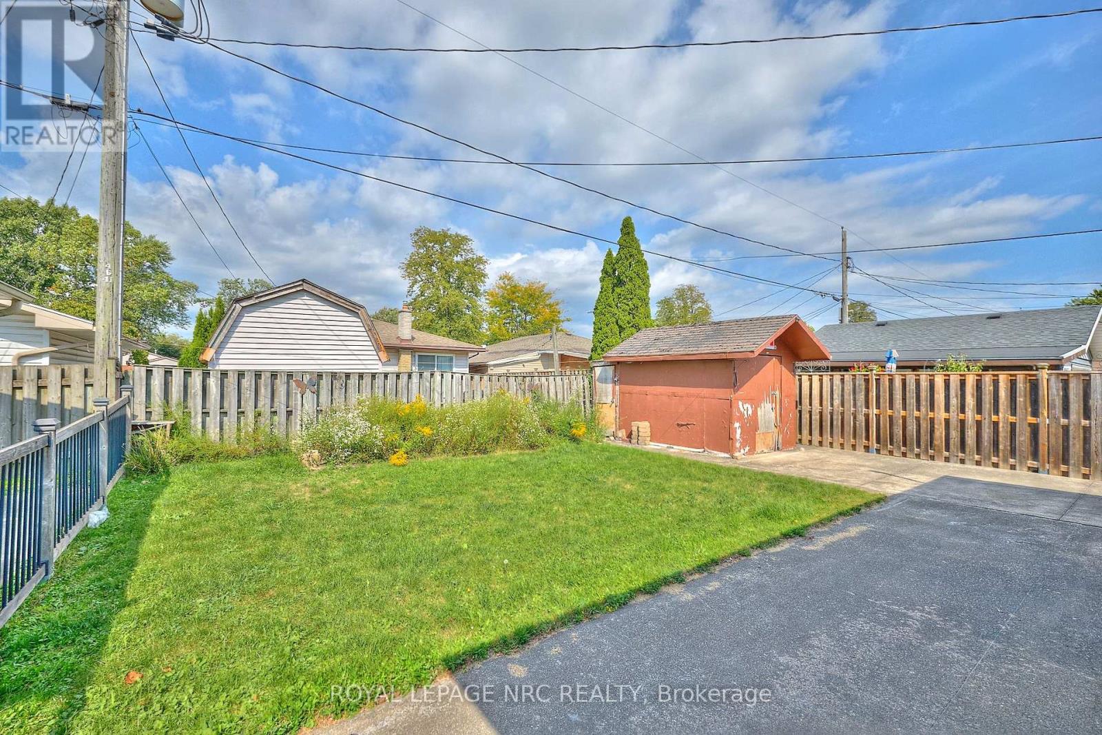 320 Morningstar Street, Welland, Ontario  L3B 5B3 - Photo 8 - X12445284