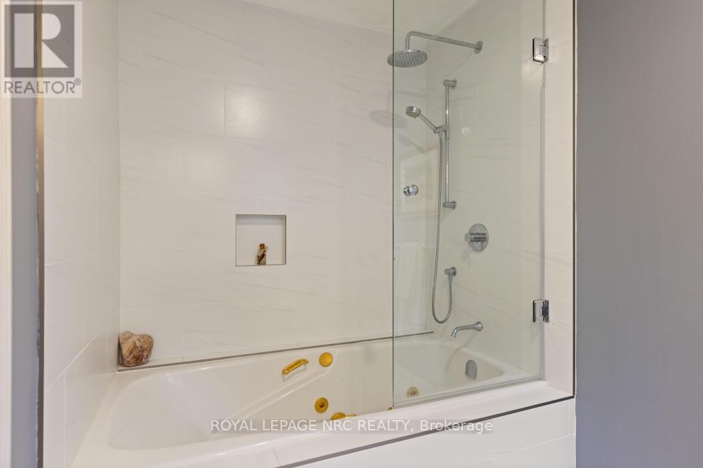 7 Christopher Street, Niagara-On-The-Lake, Ontario  L0S 1J0 - Photo 32 - X12445970