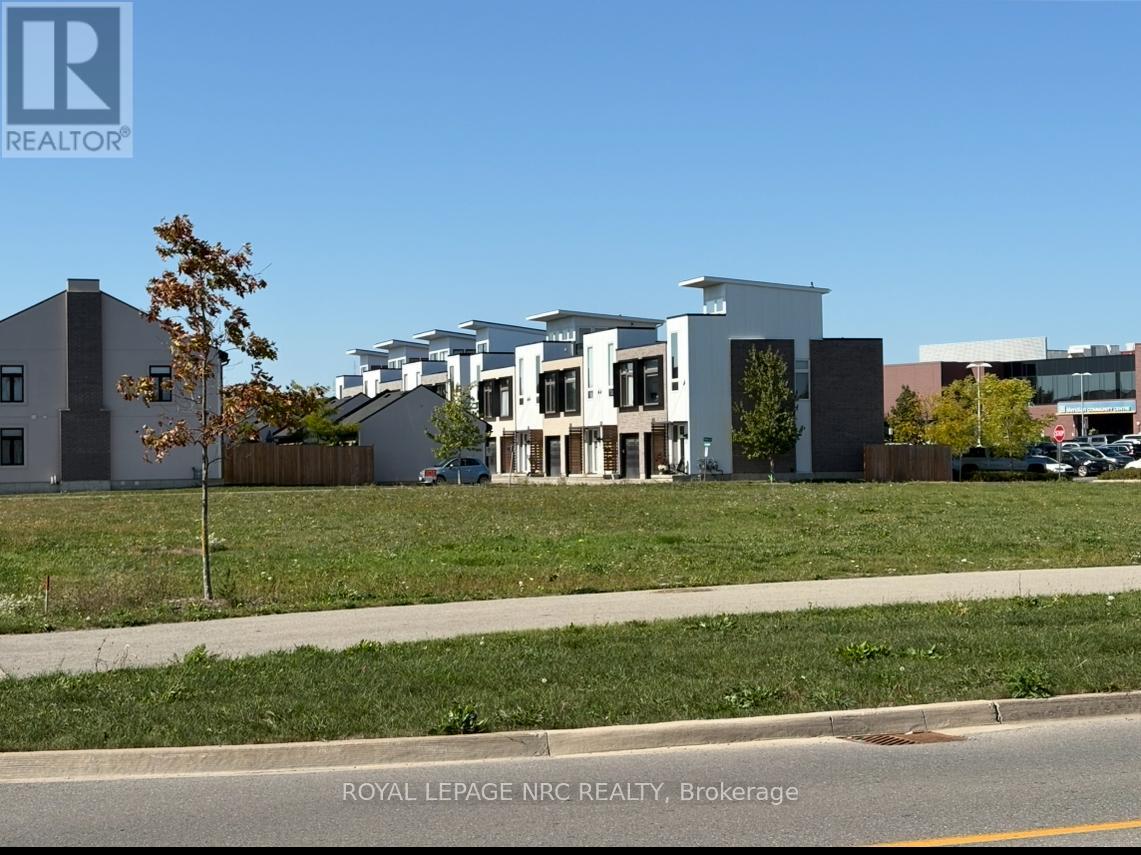 4 Plan 59r-16105 Summerside Boulevard, Pelham, Ontario  L0S 1E6 - Photo 3 - X12445990