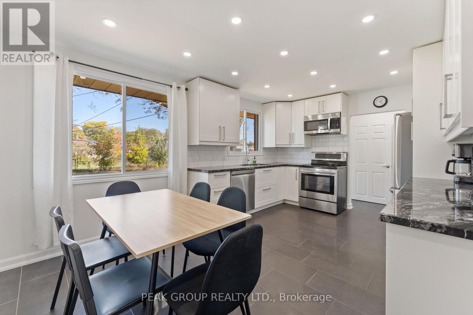 8816 Roosevelt Street, Niagara Falls, Ontario  L2G 7A2 - Photo 10 - X12446063