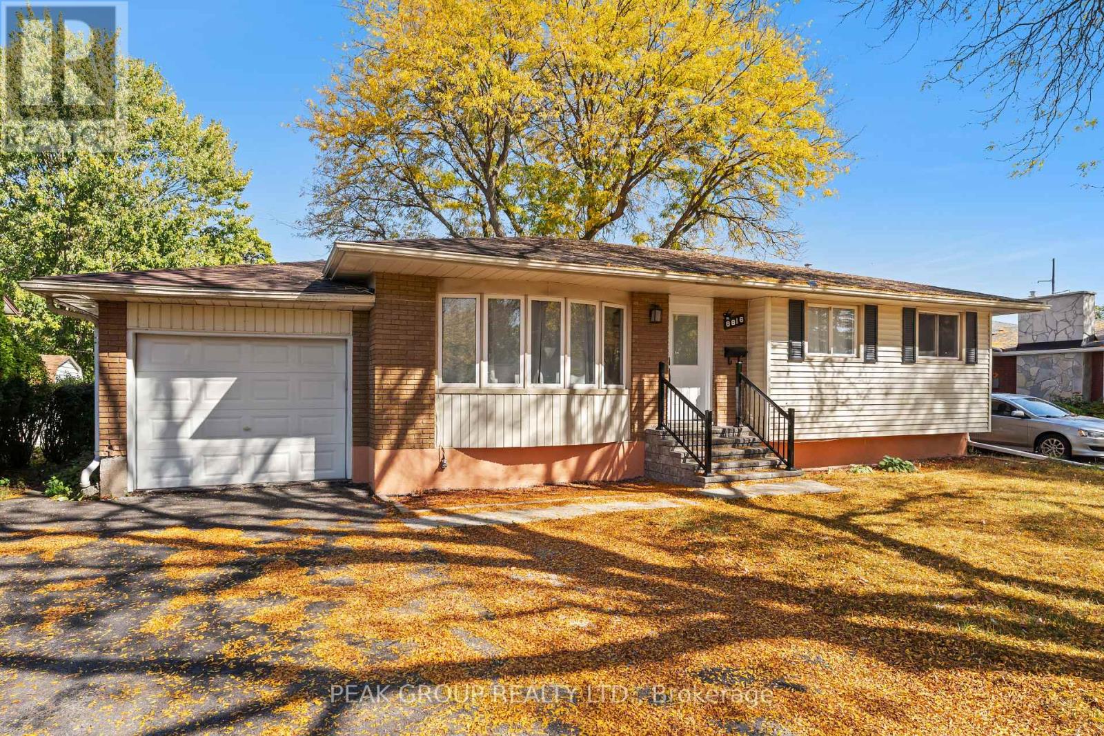 8816 Roosevelt Street, Niagara Falls, Ontario  L2G 7A2 - Photo 2 - X12446063