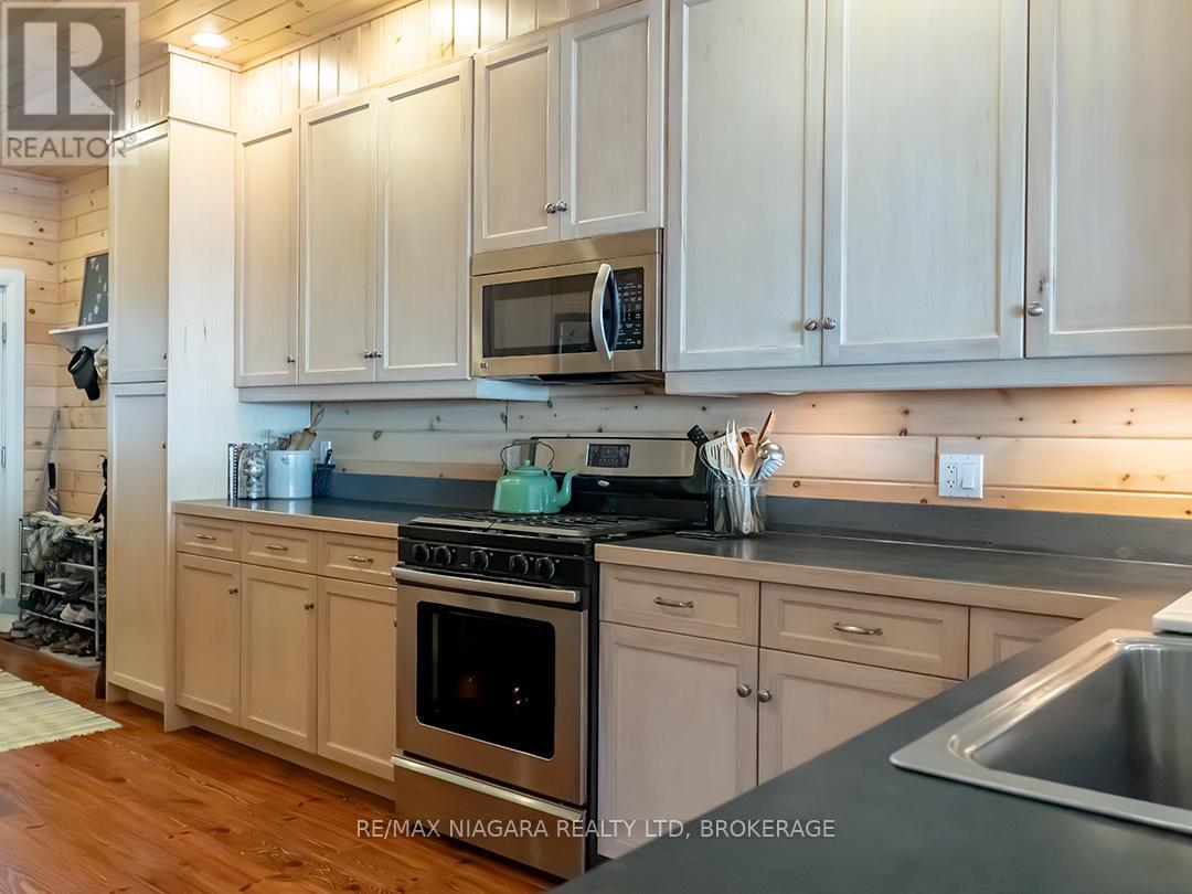 12895 Old Lakeshore Road W, Wainfleet, Ontario  L0S 1V0 - Photo 13 - X12446231
