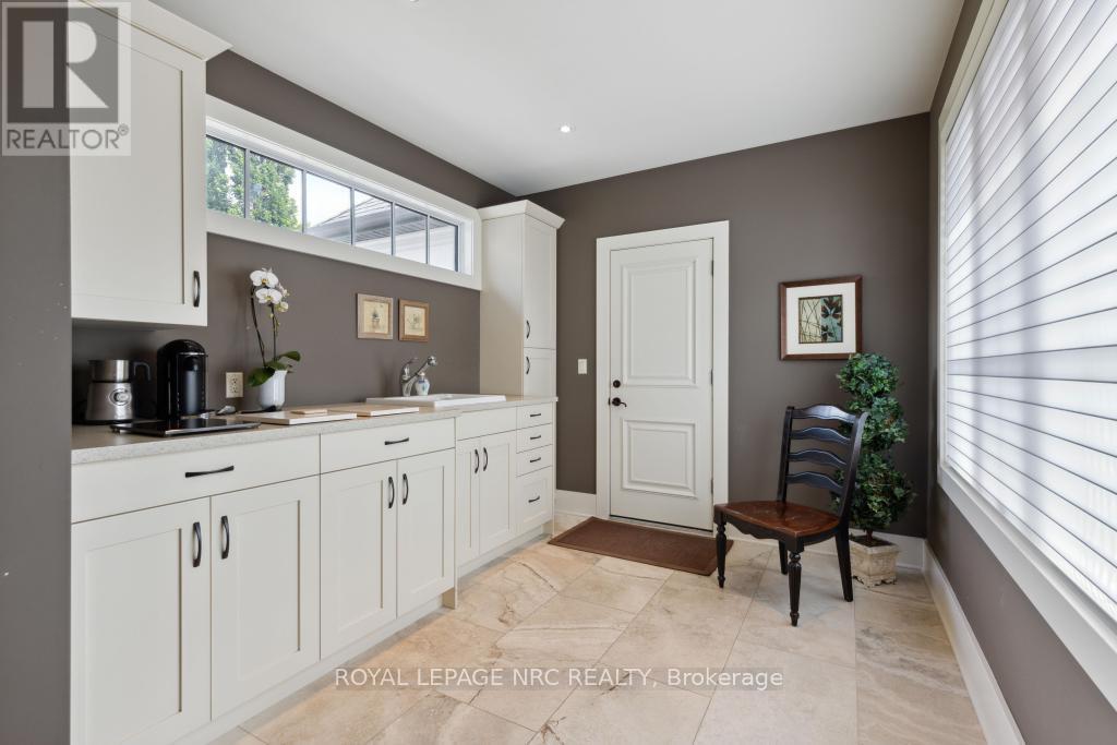 115 Riverdale Drive, St. Catharines, Ontario  L2R 4C1 - Photo 32 - X12446725