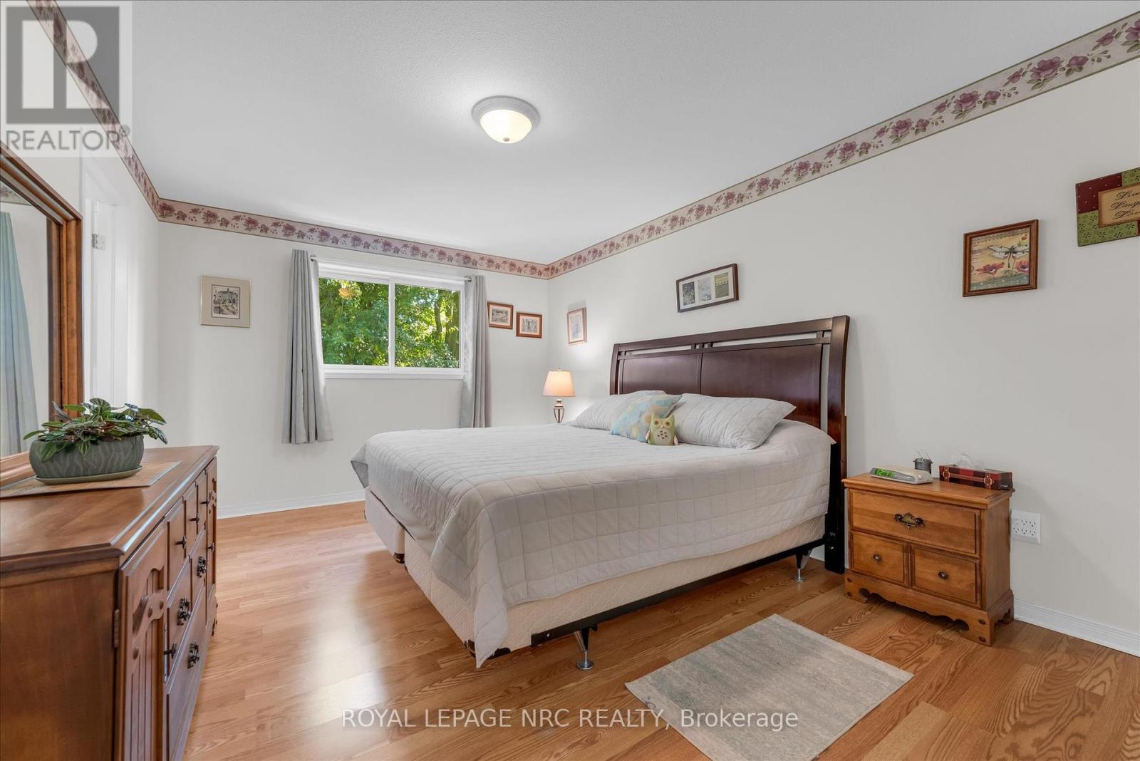 13 Tanner Drive, Pelham, Ontario  L0S 1E4 - Photo 17 - X12448073