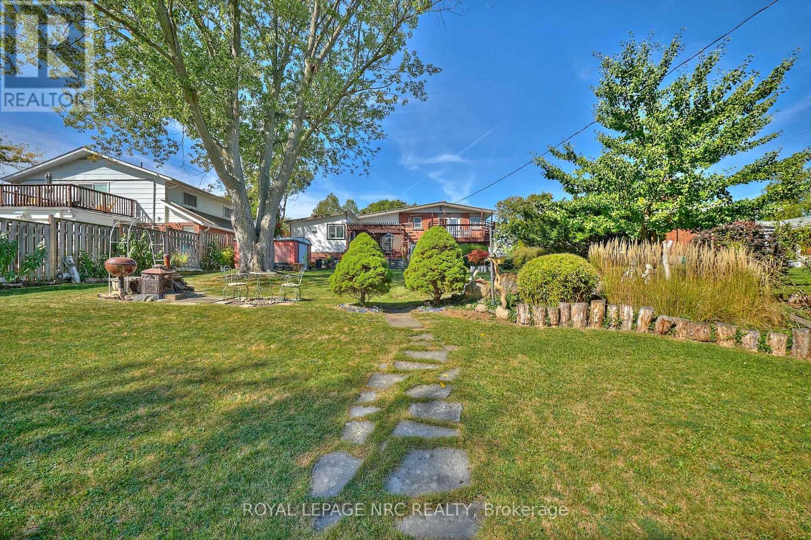 81 Riverview Boulevard, St. Catharines, Ontario  L2T 3L9 - Photo 14 - X12448078