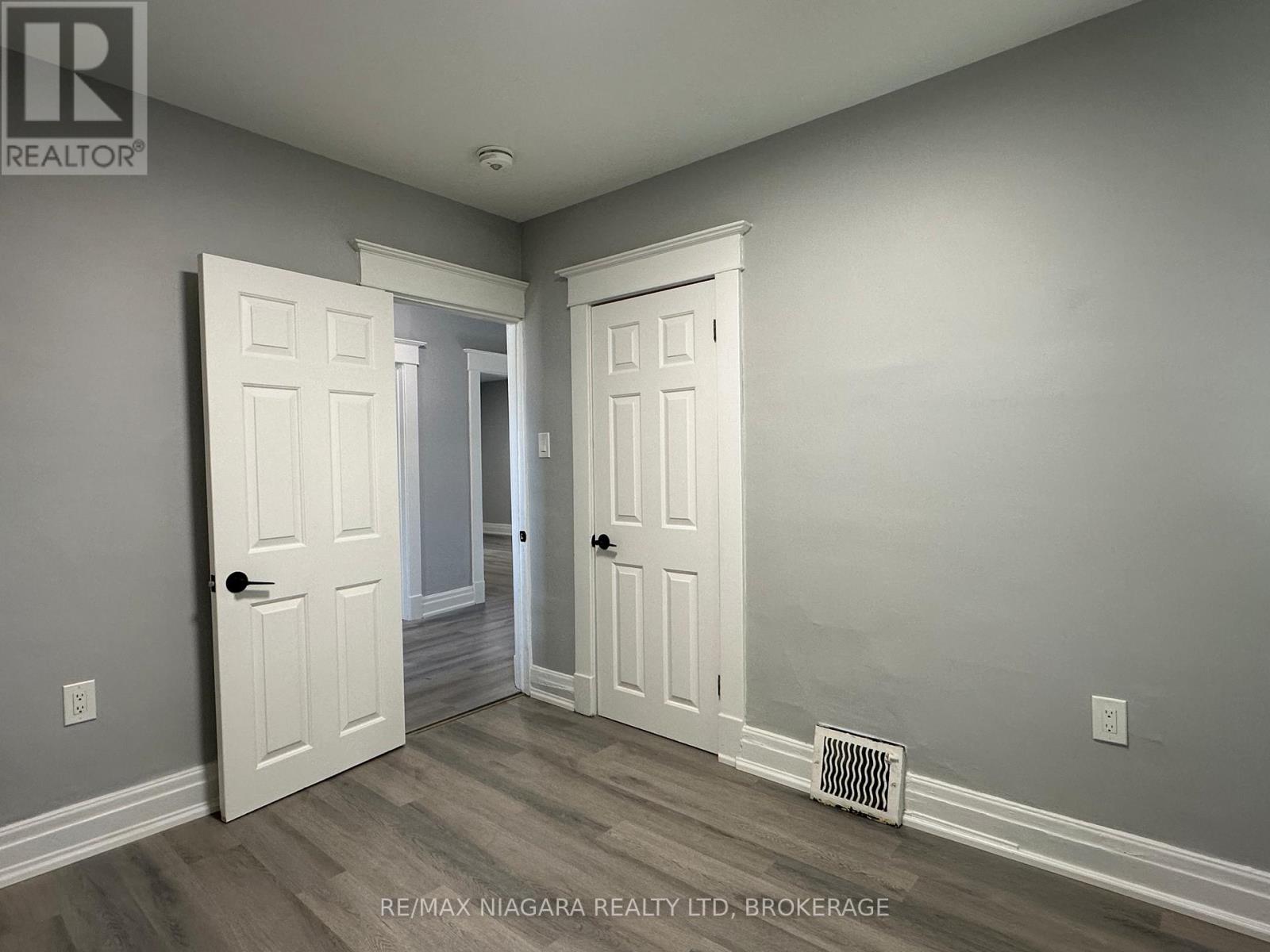 Unit B - 27 Water Street, St. Catharines, Ontario  L2R 4T6 - Photo 13 - X12448229