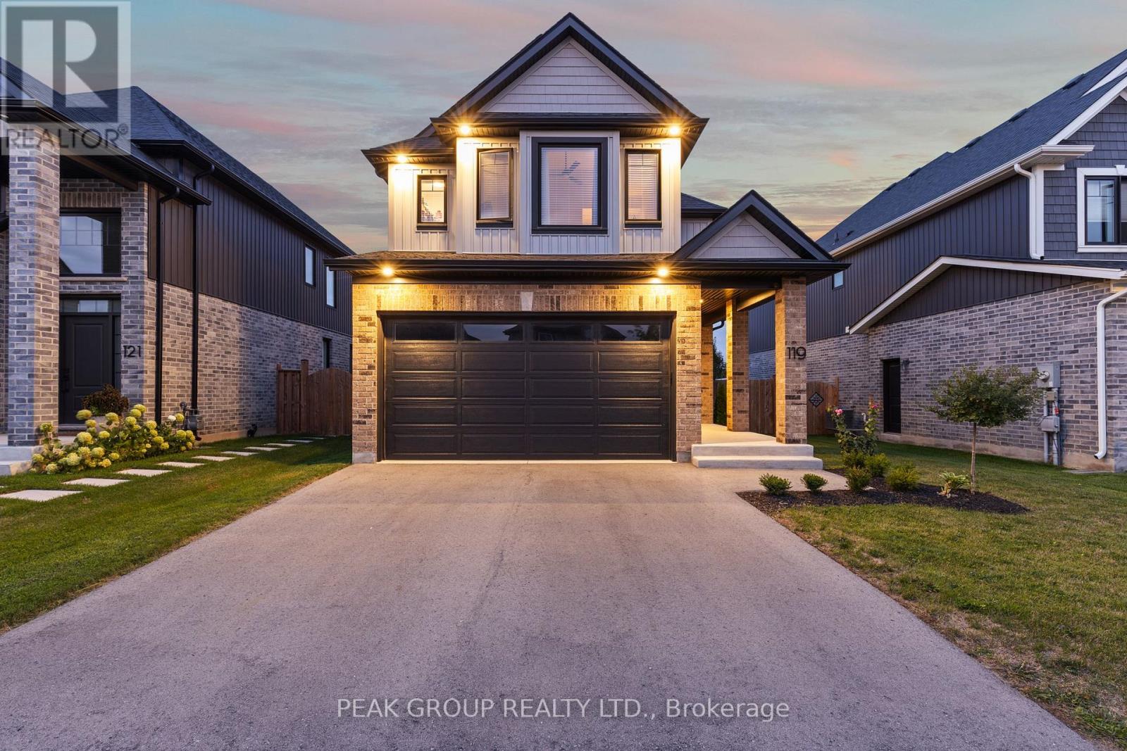 119 Susan Drive, Pelham, Ontario  L0S 1E6 - Photo 3 - X12448544