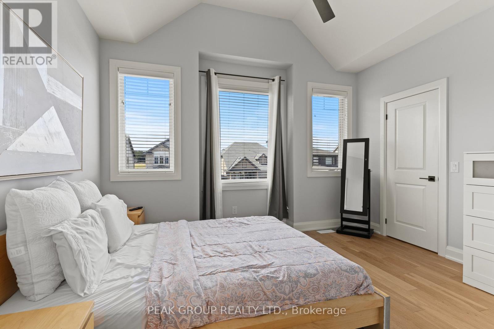 119 Susan Drive, Pelham, Ontario  L0S 1E6 - Photo 34 - X12448544