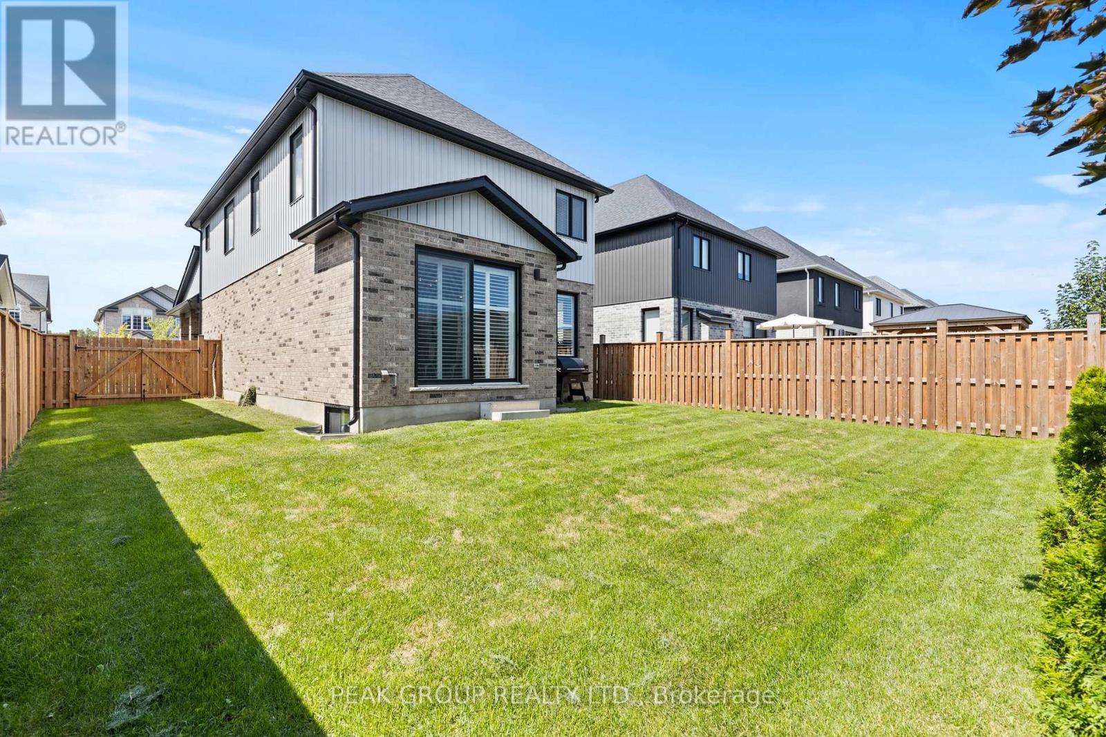 119 Susan Drive, Pelham, Ontario  L0S 1E6 - Photo 40 - X12448544