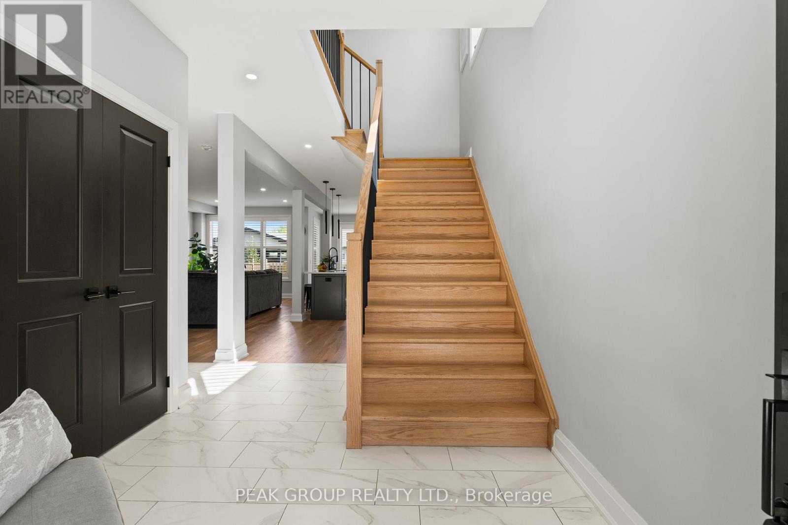 119 Susan Drive, Pelham, Ontario  L0S 1E6 - Photo 6 - X12448544