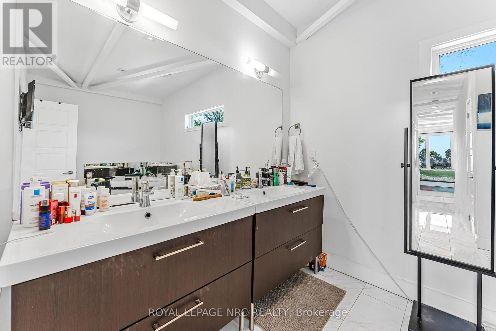 888 Edgemere Road, Fort Erie, Ontario  L2A 1A8 - Photo 27 - X12448663