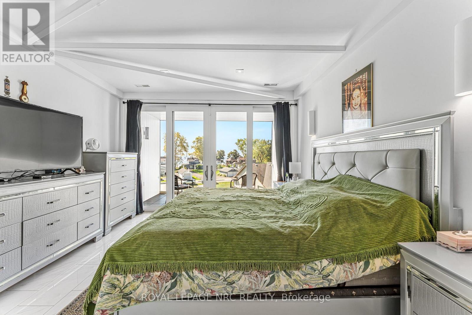 888 Edgemere Road, Fort Erie, Ontario  L2A 1A8 - Photo 29 - X12448663