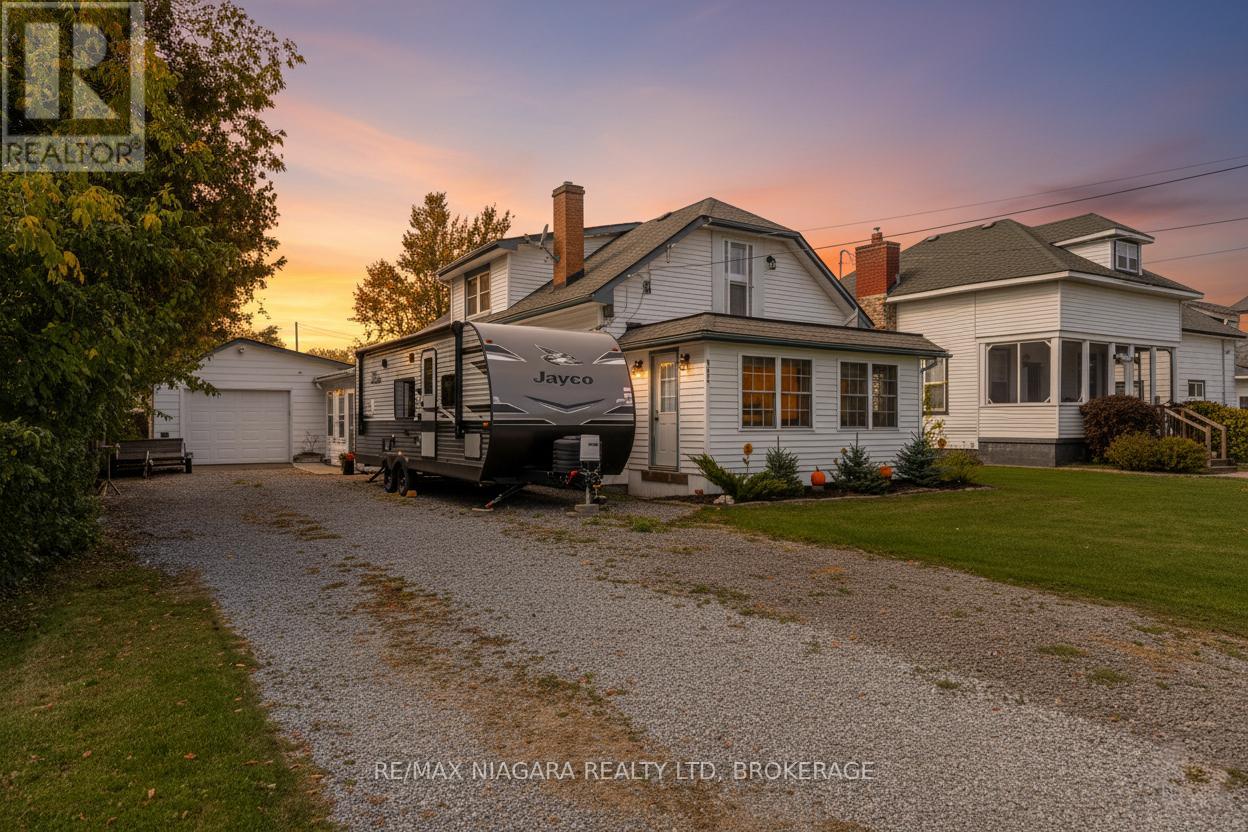 351 Crescent Road W, Fort Erie, Ontario  L2A 4P4 - Photo 5 - X12448845