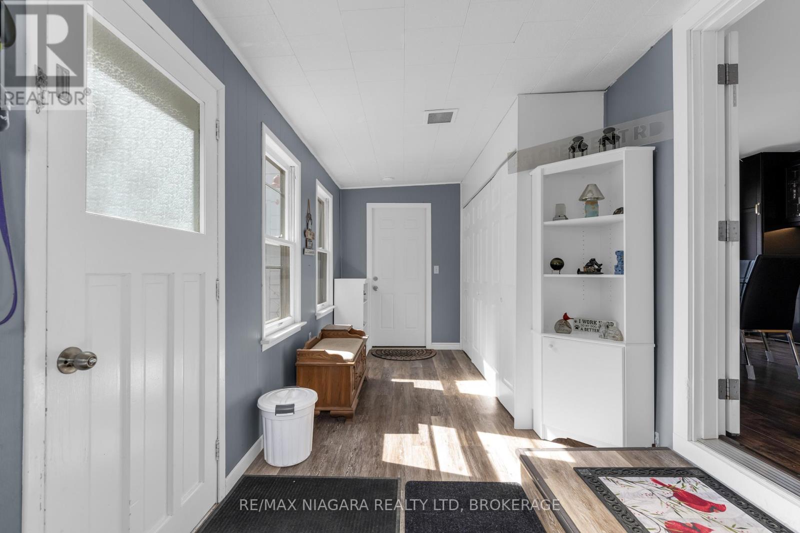 351 Crescent Road W, Fort Erie, Ontario  L2A 4P4 - Photo 6 - X12448845