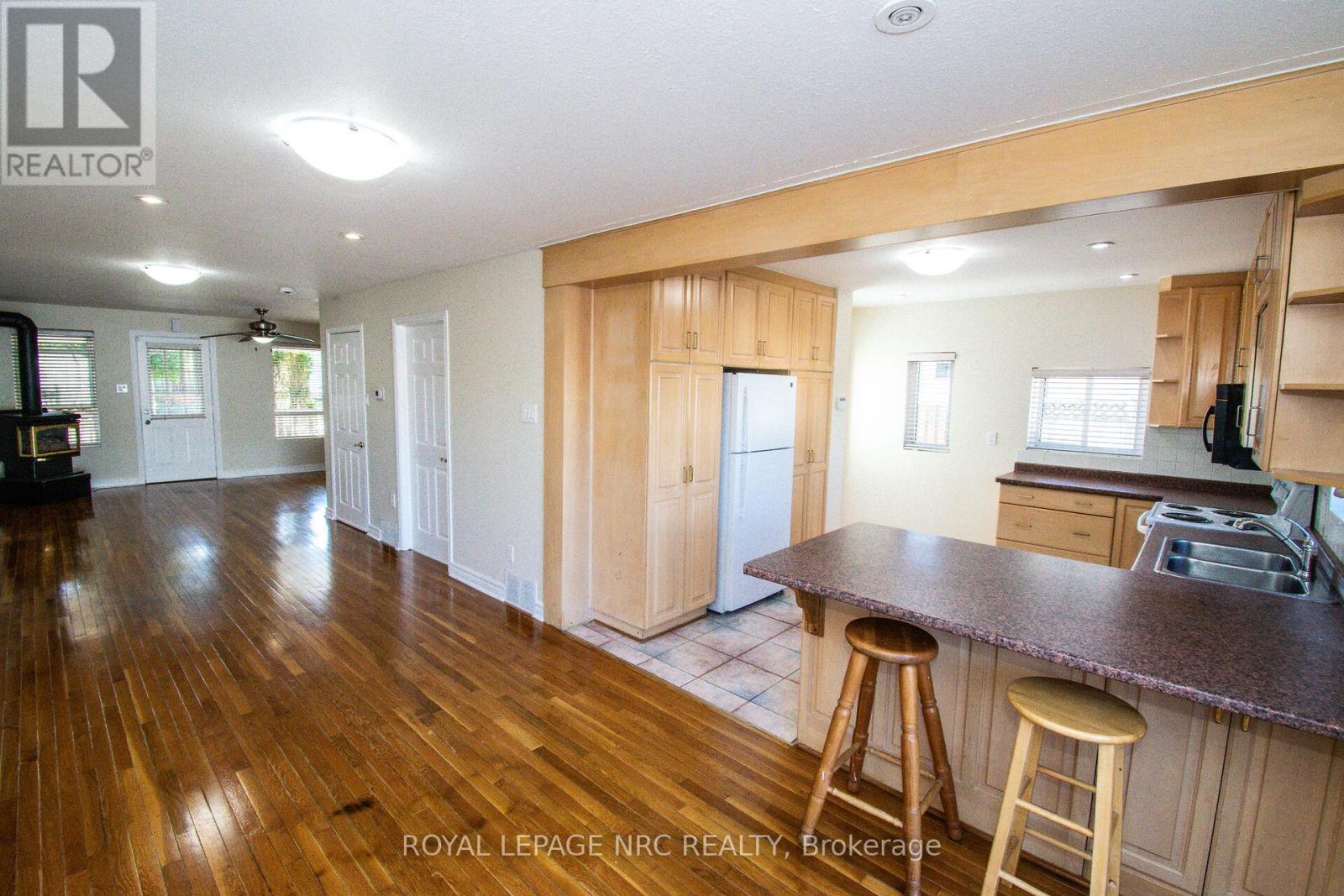 6561 Bellevue Street, Niagara Falls, Ontario  L2E 1Y9 - Photo 15 - X12448881