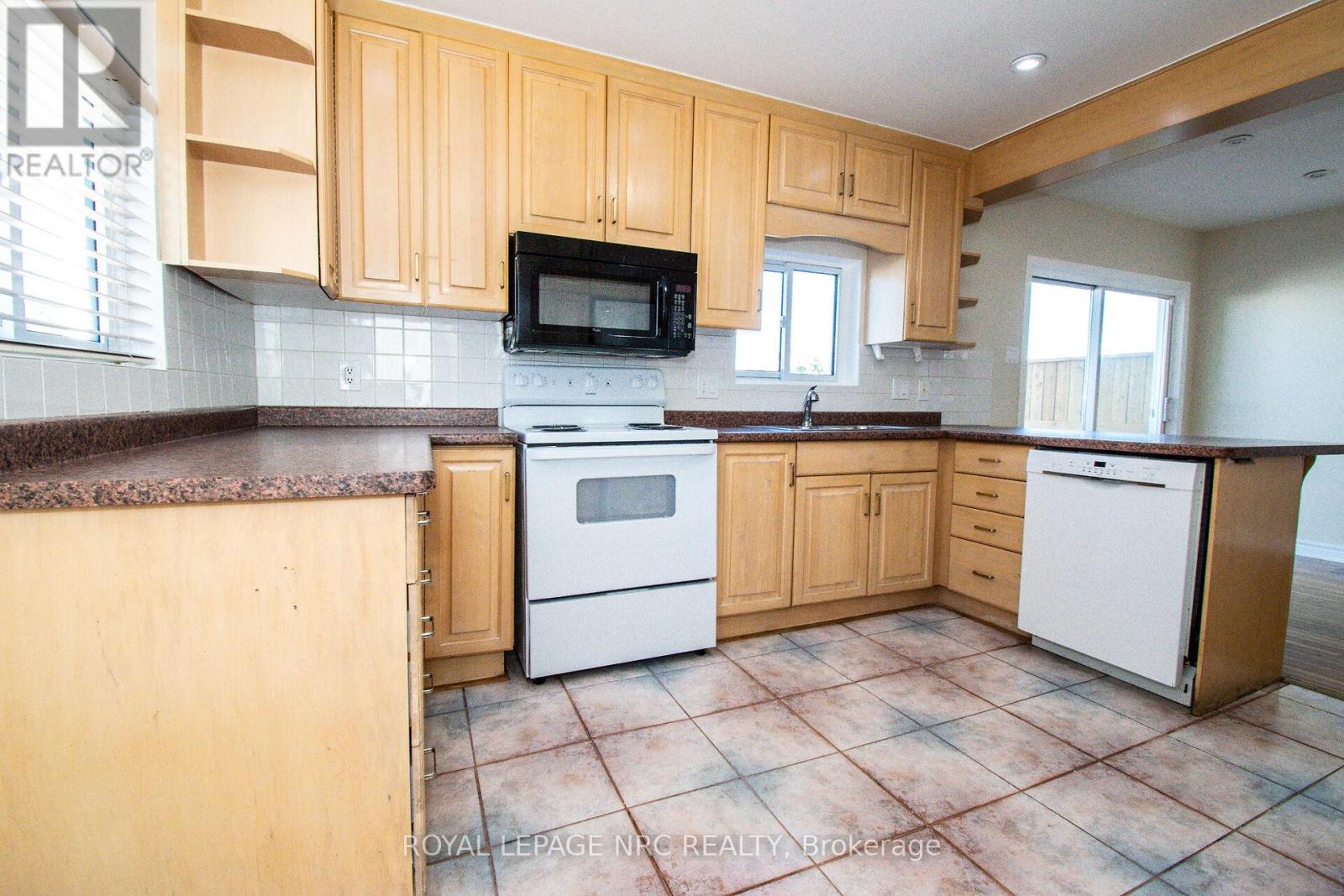 6561 Bellevue Street, Niagara Falls, Ontario  L2E 1Y9 - Photo 16 - X12448881