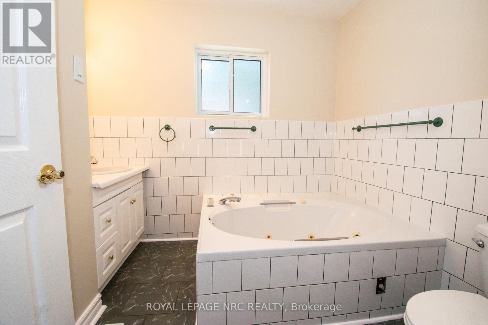 6561 Bellevue Street, Niagara Falls, Ontario  L2E 1Y9 - Photo 24 - X12448881