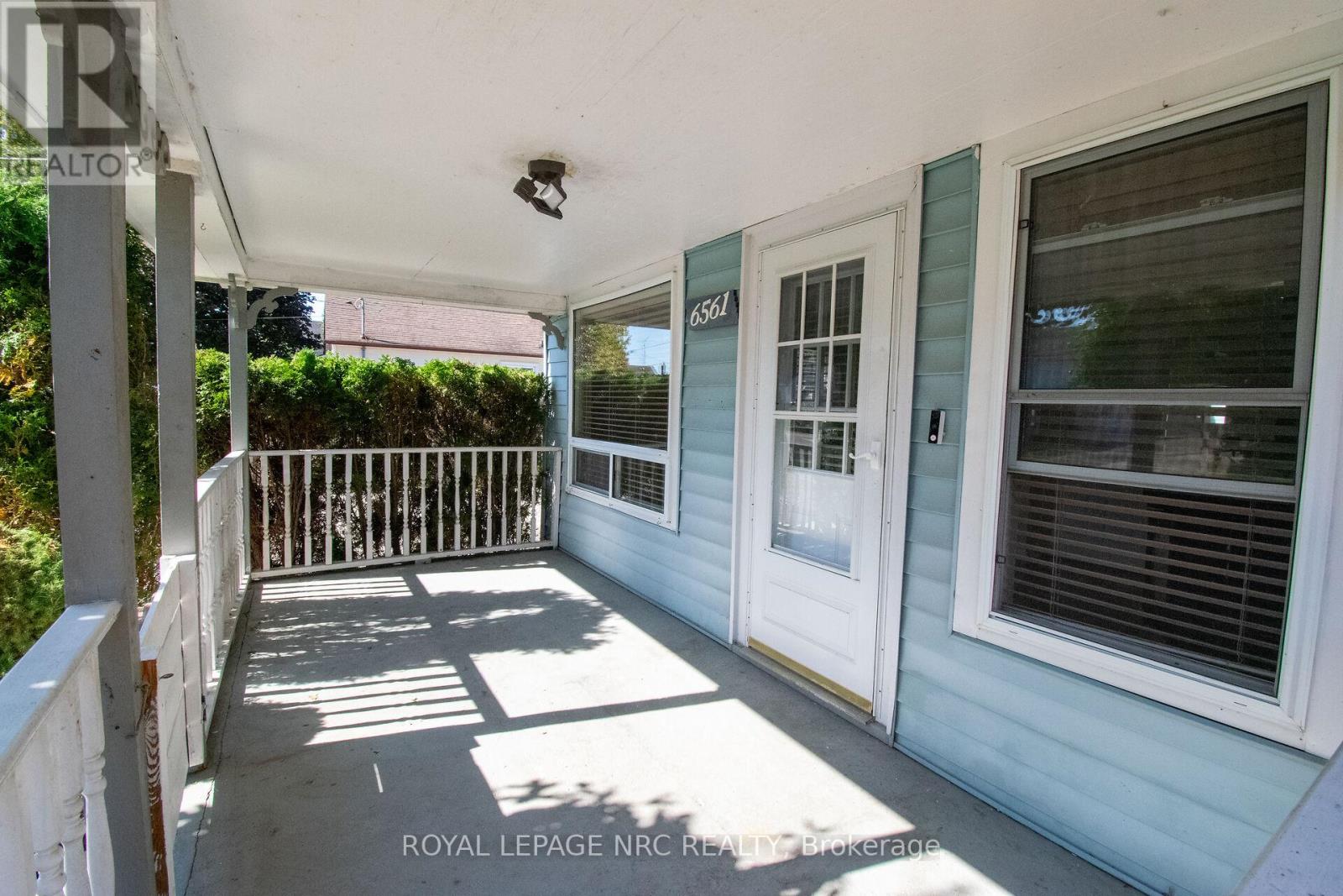 6561 Bellevue Street, Niagara Falls, Ontario  L2E 1Y9 - Photo 4 - X12448881