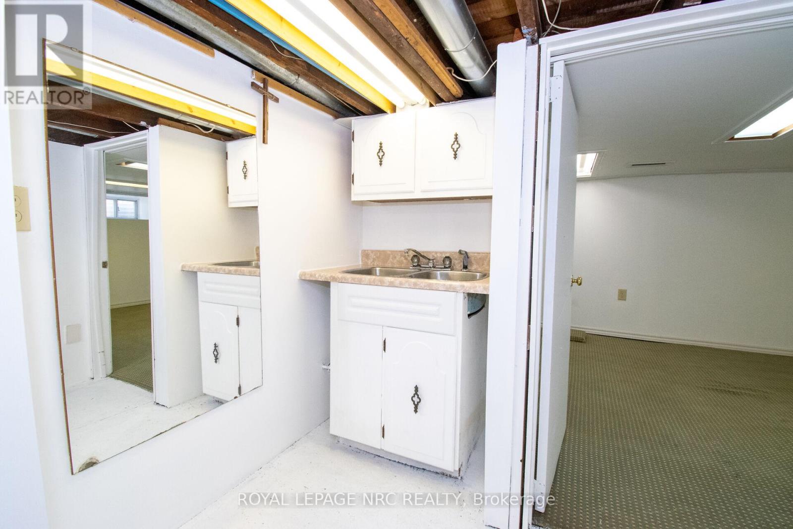 6561 Bellevue Street, Niagara Falls, Ontario  L2E 1Y9 - Photo 44 - X12448881