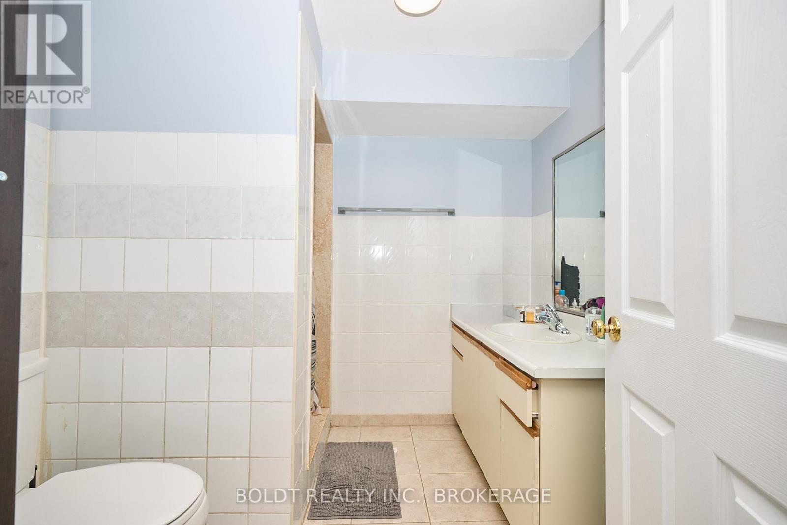 17 Colborne Street, Thorold, Ontario  L2V 3P8 - Photo 19 - X12449381