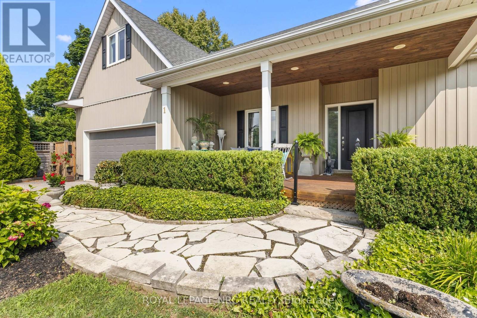 1 Karsam Court, Niagara-On-The-Lake, Ontario  L0S 1J0 - Photo 3 - X12449507