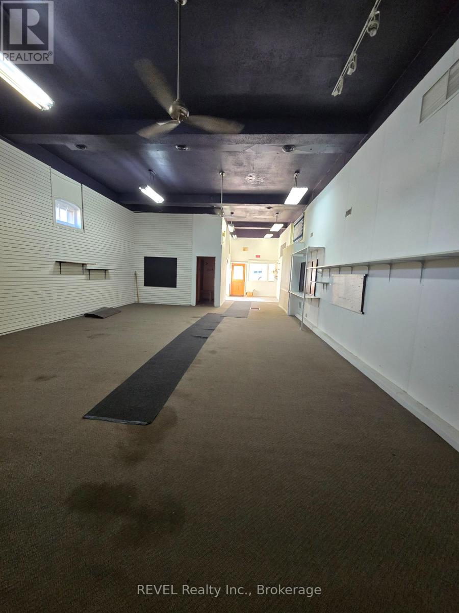 75 Manitoba Street, Bracebridge, Ontario  P1L 2B2 - Photo 8 - X12449617