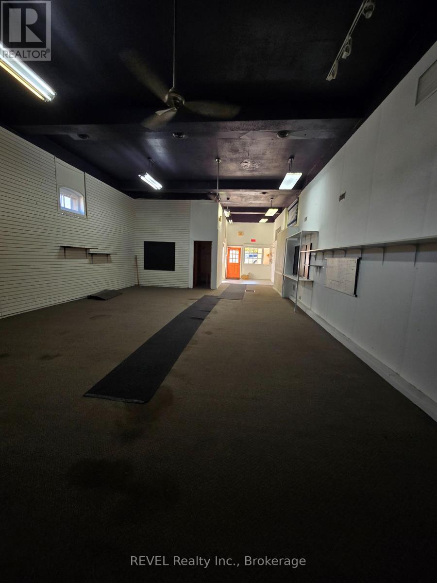 75 Manitoba Street, Bracebridge, Ontario  P1L 2B2 - Photo 10 - X12449619