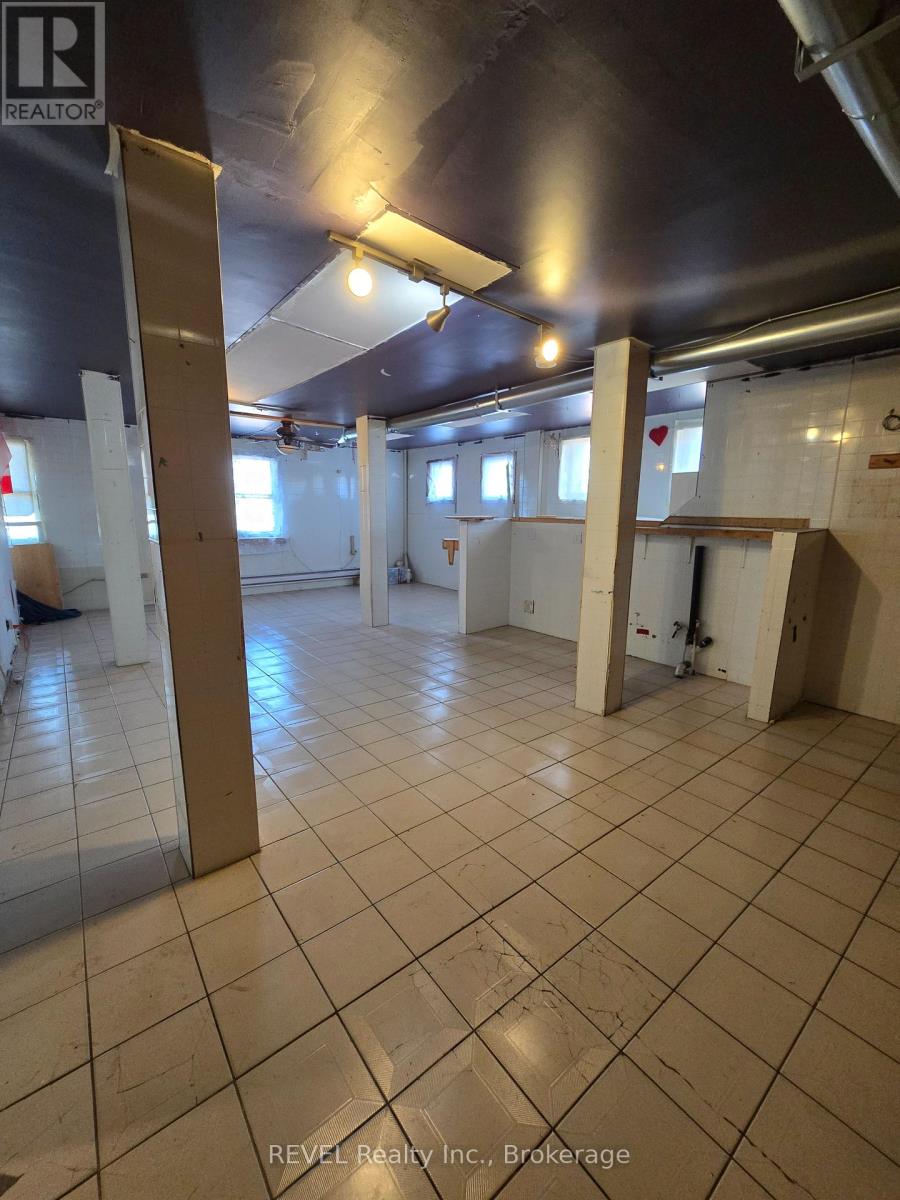 75 Manitoba Street, Bracebridge, Ontario  P1L 2B2 - Photo 17 - X12449619