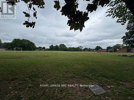 6437 Margaret Street, Niagara Falls, Ontario  L2G 2T6 - Photo 3 - X12449674