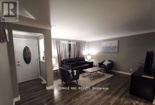 6437 Margaret Street, Niagara Falls, Ontario  L2G 2T6 - Photo 5 - X12449674